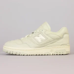 Q7264 New Balance 550 Deep Lichen Gree