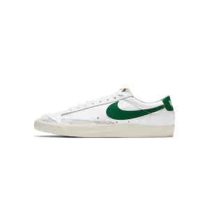 Q7388 Nike Blazer Low 77 W-Pine