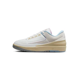 Q7335 Nike Air Jordan 2 Low Summit White and Ice Blue