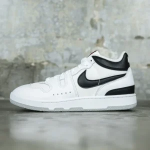 Q7419 Nike Mac Attack Black and White