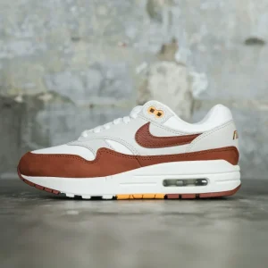 Q7539 Women's Nike Air Max 1 Rugged Orange